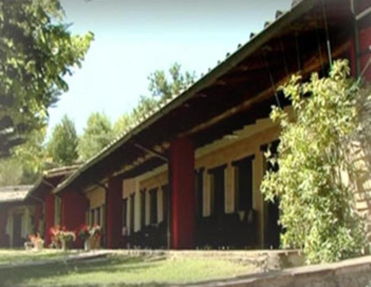 Hostal Il Poggio Dei Pettirossi Bevagna Exterior foto